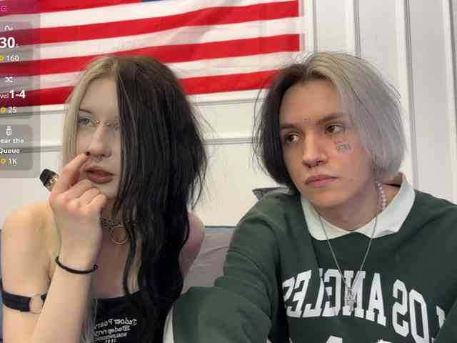 VeryRareTwins webcam