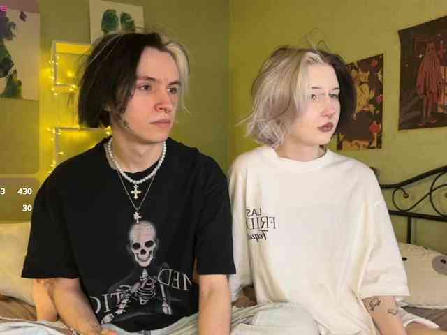 VeryRareTwins webcam