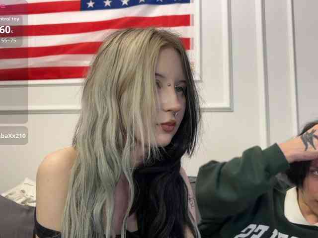 VeryRareTwins webcam