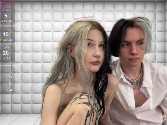 VeryRareTwins webcam