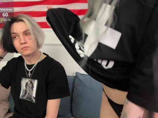 VeryRareTwins webcam