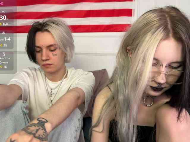 VeryRareTwins webcam