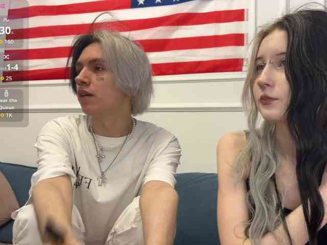 VeryRareTwins webcam