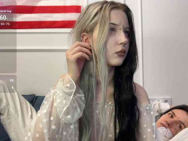 VeryRareTwins webcam