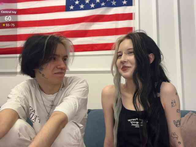 VeryRareTwins webcam