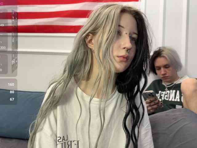 VeryRareTwins webcam