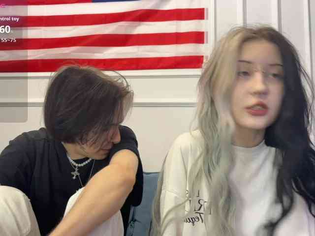 VeryRareTwins webcam