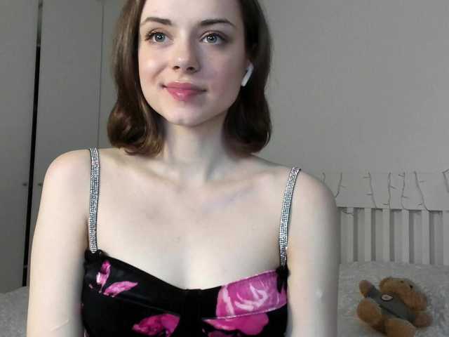  agnes-lunee chat room