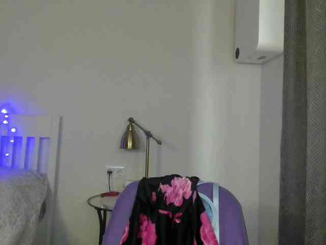 Agnesshy webcam