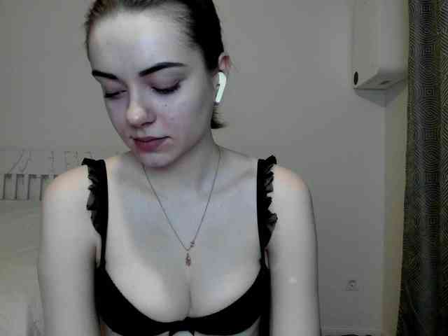 Agnesshy webcam