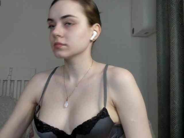 Agnesshy webcam