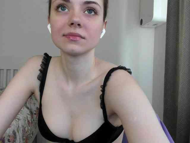 Agnesshy webcam