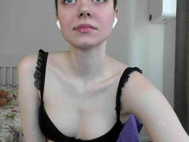 Agnesshy webcam
