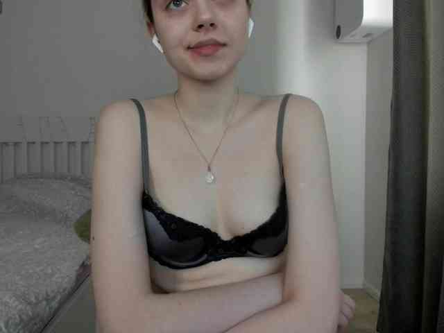 Agnesshy webcam