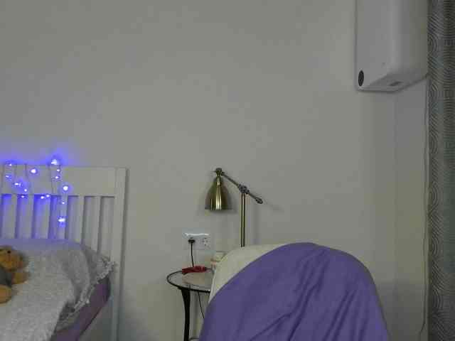 agnes-lunee Live Webcam on BongaCams