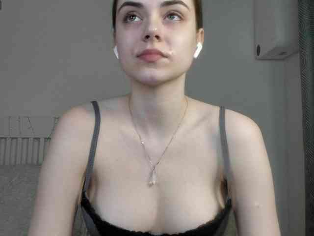 Agnesshy webcam