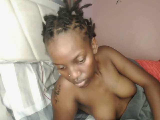 Abbylay's BongaCams show and profile