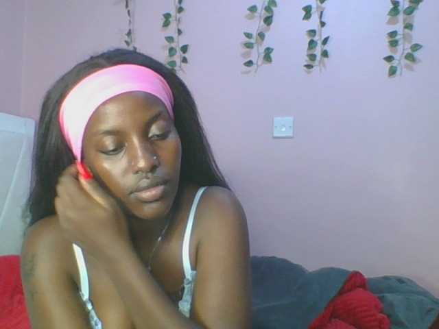 Abbylay's BongaCams show and profile