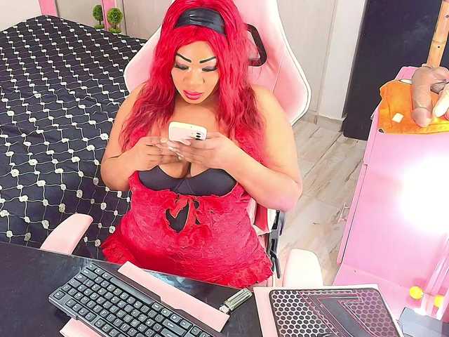 kimberlybellu's BongaCams show and profile