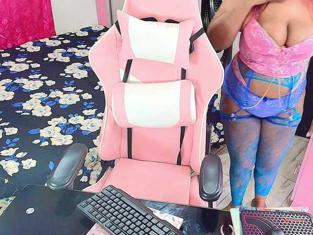 kimberlybellu's BongaCams show and profile