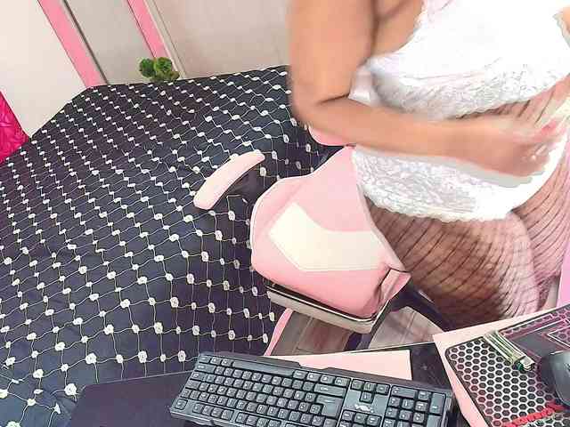 kimberlybellu webcam