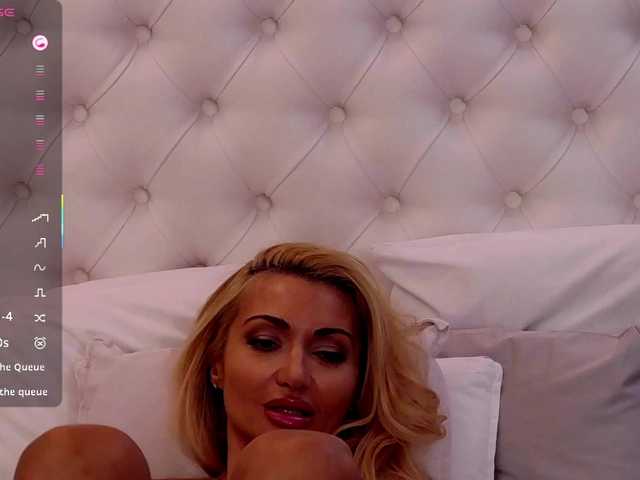 CelineHinton's BongaCams show and profile