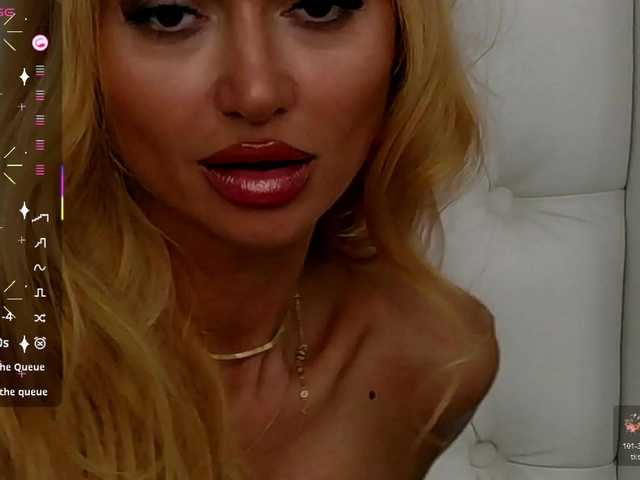 CelineHinton — Lets have some fune#cumshow#masturbation#feets#legs#latine#joi#sph#striptease#blond#godess#mistress#cei#latina#blond#sexy