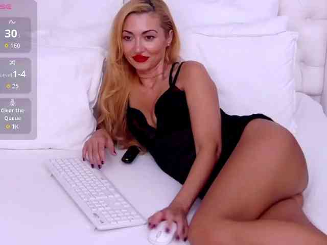 CelineHinton webcam