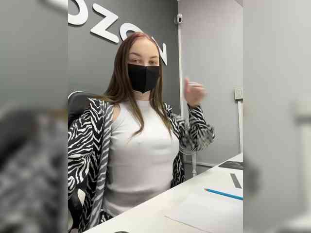 upskirt cam SweetD0lly