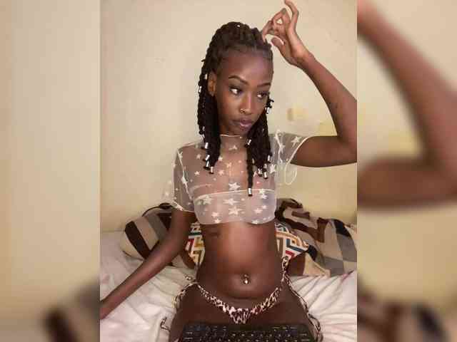 Lexxie1-1 webcam