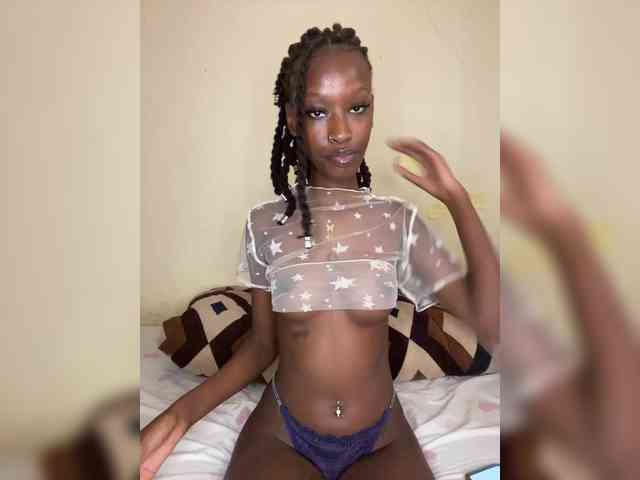 Lexxie1-1 webcam