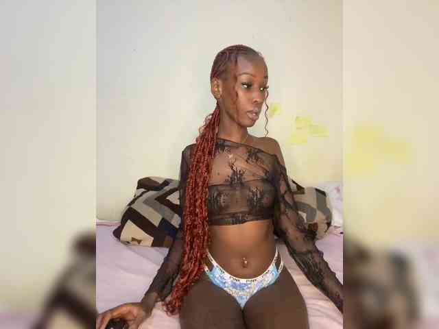 Lexxie1-1 webcam