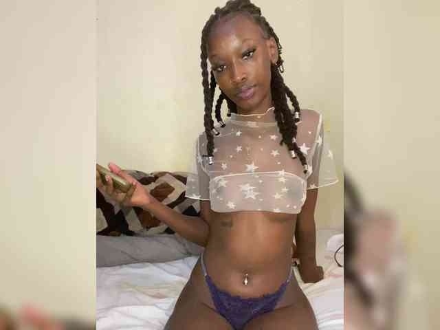 Lexxie1-1 webcam