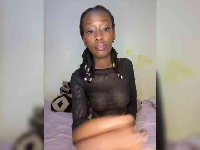 Lexxie1-1 webcam