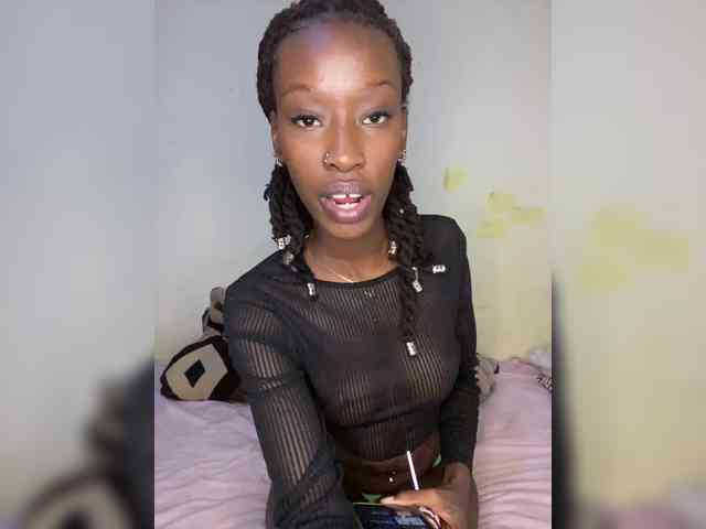 Lexxie1-1 webcam