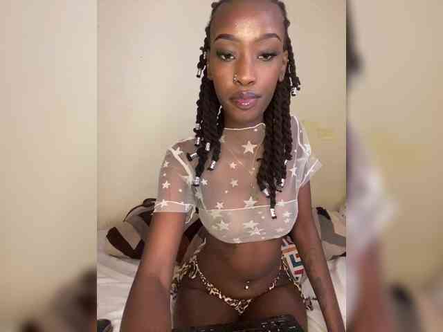Lexxie1-1 webcam