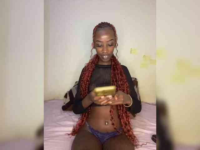 Lexxie1-1 webcam