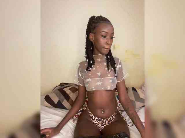 Lexxie1-1 webcam