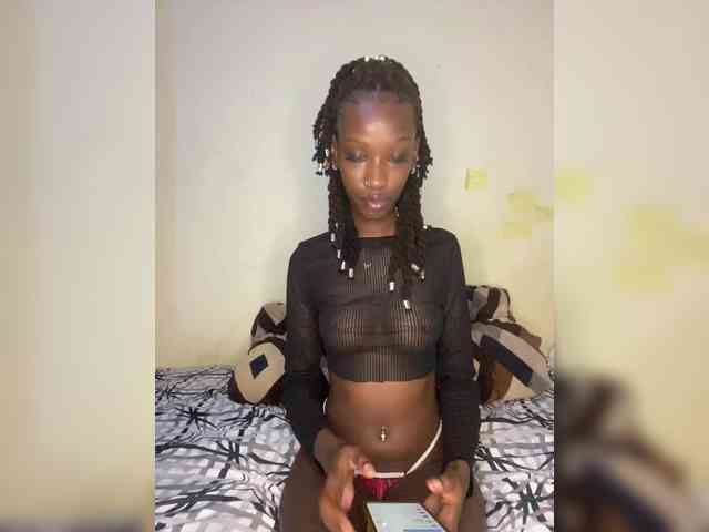 Lexxie1-1 webcam