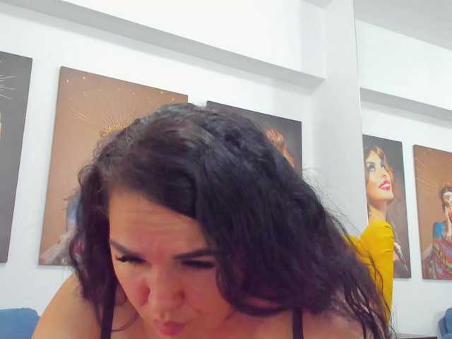  VickyDivine chat room