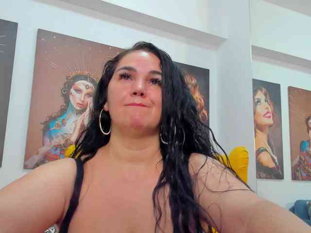 VickyDivine webcam