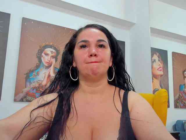 VickyDivine webcam