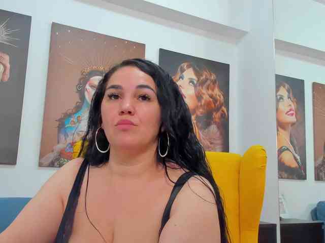 VickyDivine webcam