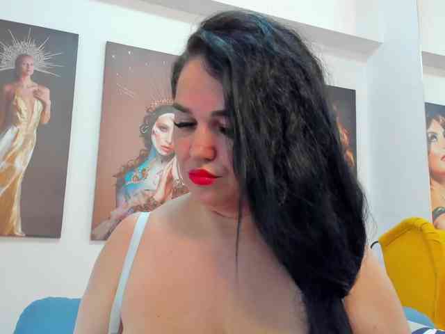 VickyDivine webcam