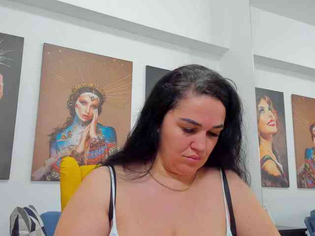 VickyDivine webcam