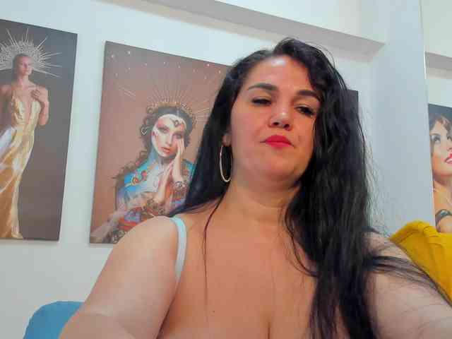 VickyDivine webcam