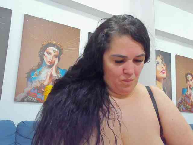 VickyDivine webcam
