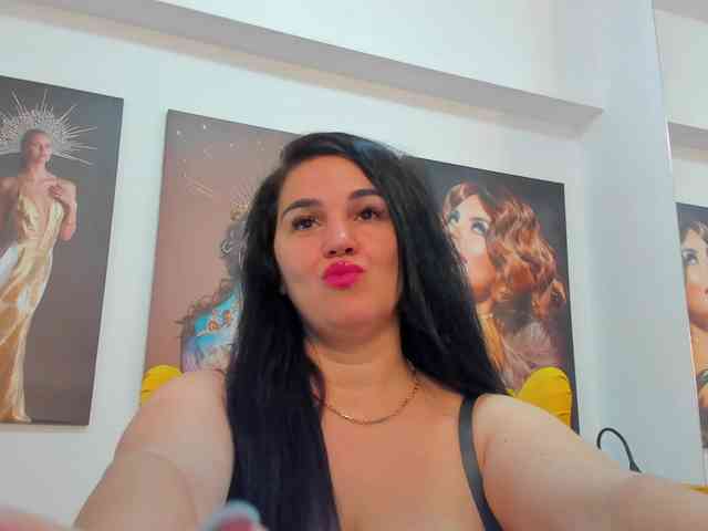 VickyDivine webcam