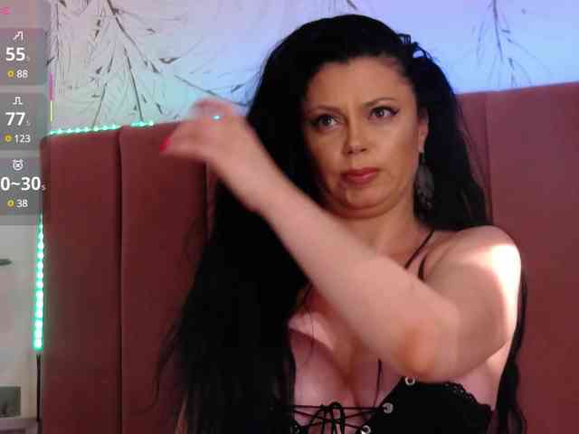 TessDiamonds webcam