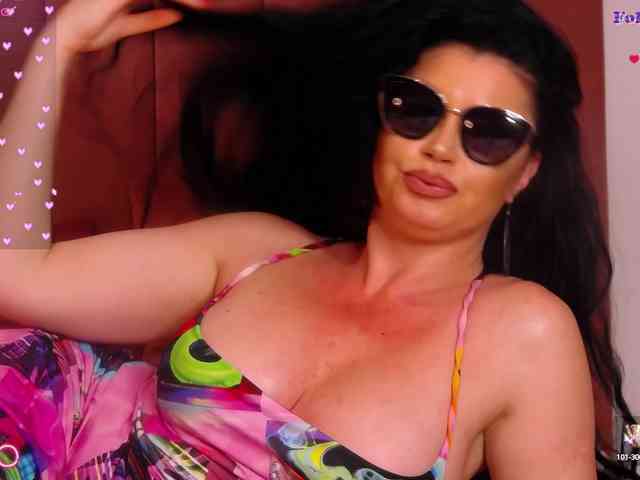 TessDiamonds webcam